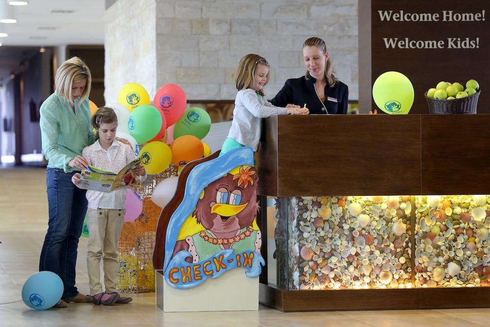 Falkensteiner Family Hotel Diadora Petrcane Exterior photo Check-in at the Welcome Hotel